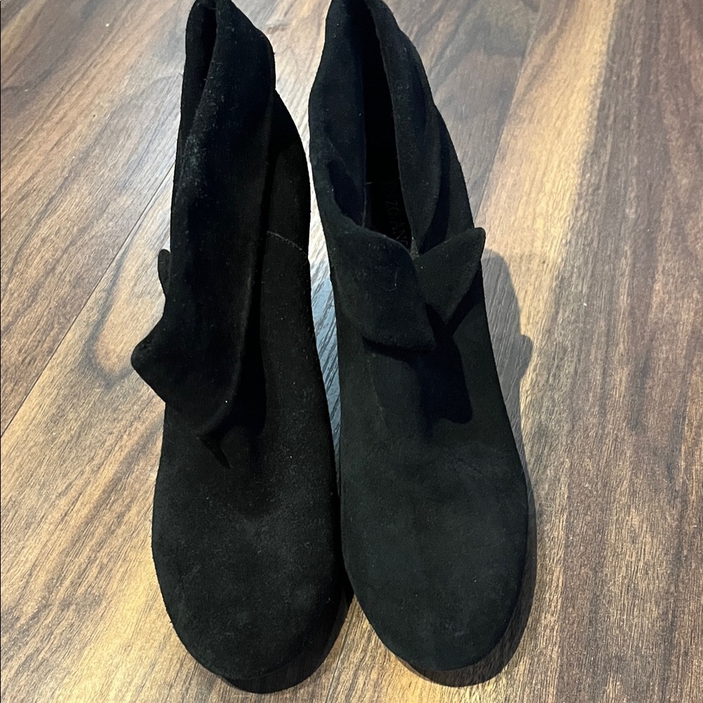 Enzo Angiolini Suede Black Ankle Boots